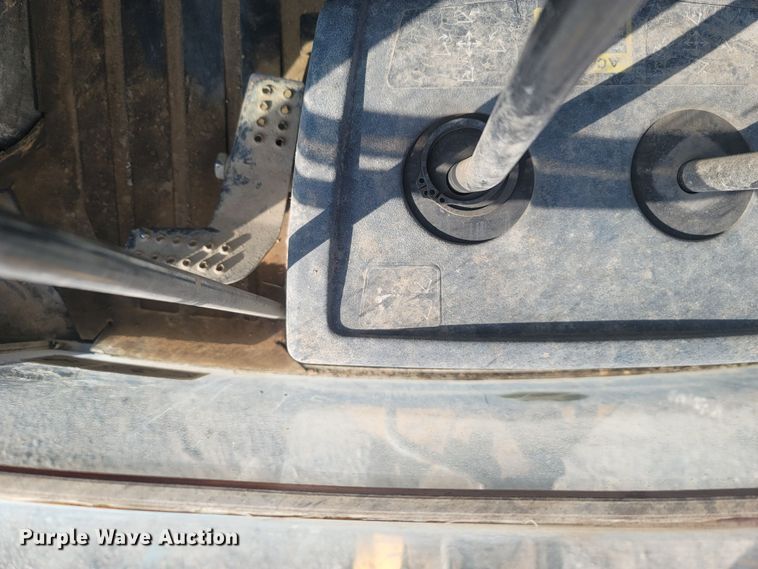 image for item JU9806 2002 John Deere 310SG  backhoe