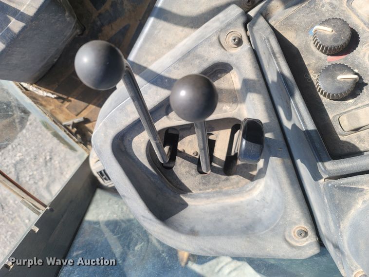 image for item JU9806 2002 John Deere 310SG  backhoe