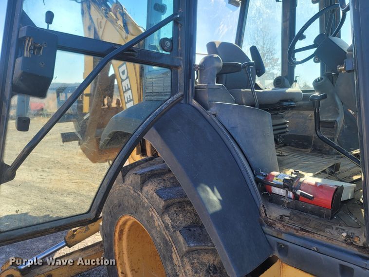 image for item JU9806 2002 John Deere 310SG  backhoe