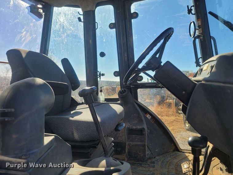 image for item JU9806 2002 John Deere 310SG  backhoe