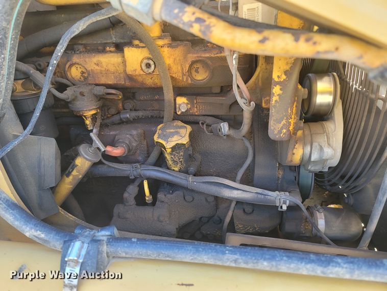 image for item JU9806 2002 John Deere 310SG  backhoe