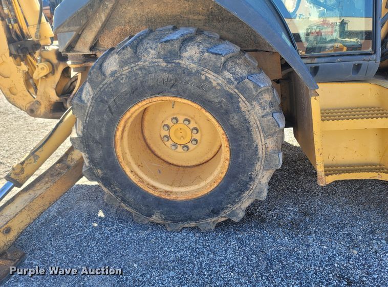 image for item JU9806 2002 John Deere 310SG  backhoe