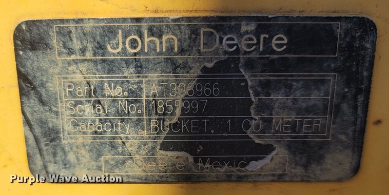 image for item JU9806 2002 John Deere 310SG  backhoe