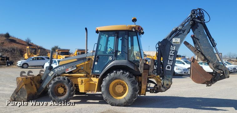 image for item JU9807 2008 John Deere 310SJ  backhoe