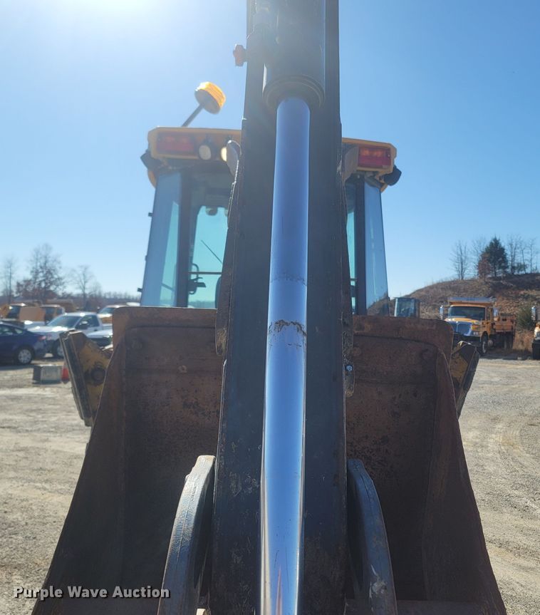 image for item JU9807 2008 John Deere 310SJ  backhoe
