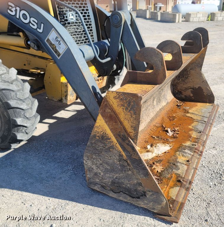 image for item JU9807 2008 John Deere 310SJ  backhoe