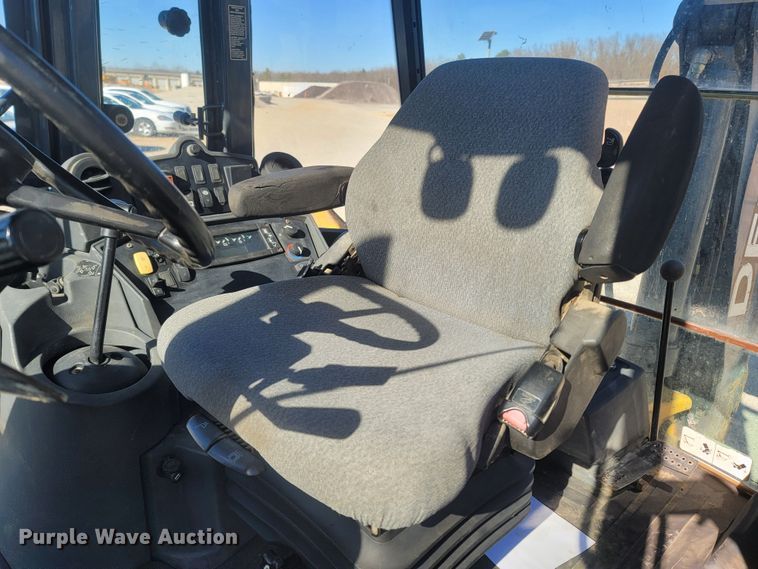 image for item JU9807 2008 John Deere 310SJ  backhoe