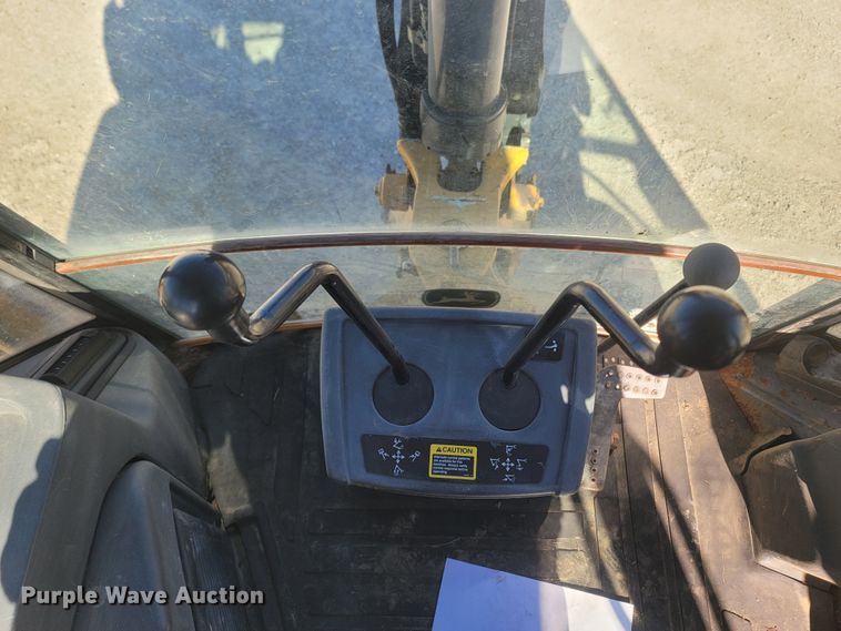 image for item JU9807 2008 John Deere 310SJ  backhoe