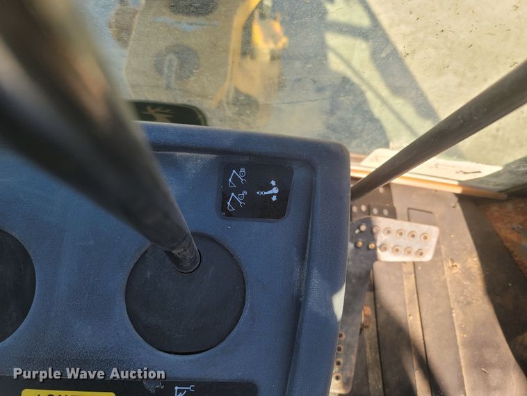 image for item JU9807 2008 John Deere 310SJ  backhoe