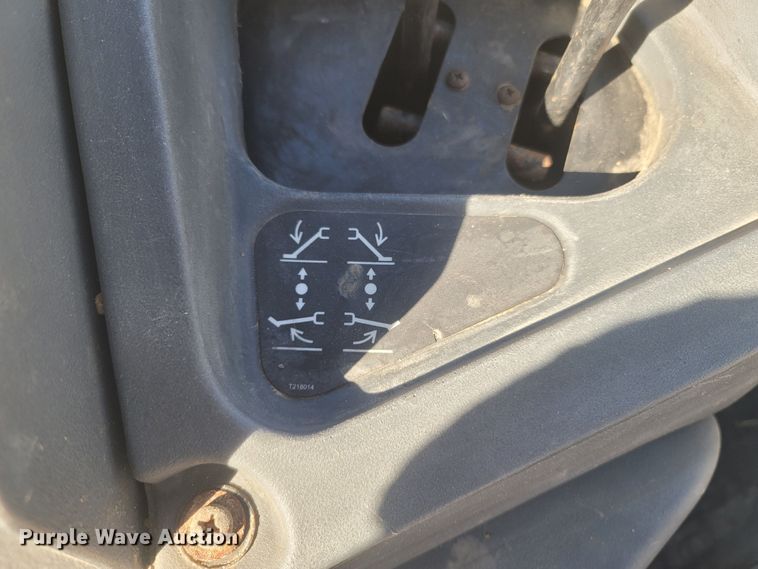 image for item JU9807 2008 John Deere 310SJ  backhoe