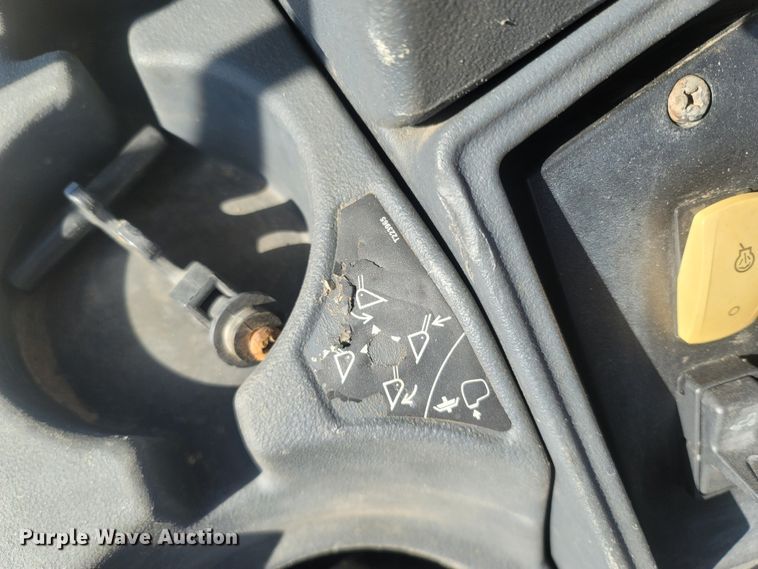 image for item JU9807 2008 John Deere 310SJ  backhoe