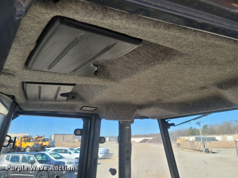 image for item JU9807 2008 John Deere 310SJ  backhoe