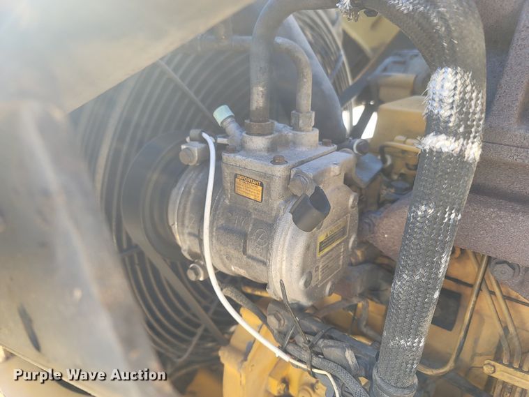 image for item JU9807 2008 John Deere 310SJ  backhoe