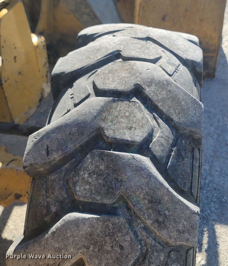 image for item JU9807 2008 John Deere 310SJ  backhoe