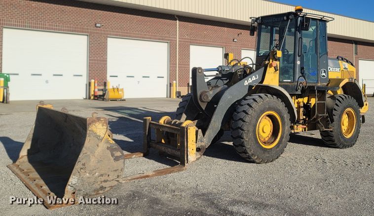 image for item JU9808 2007 John Deere 444J  wheel loader