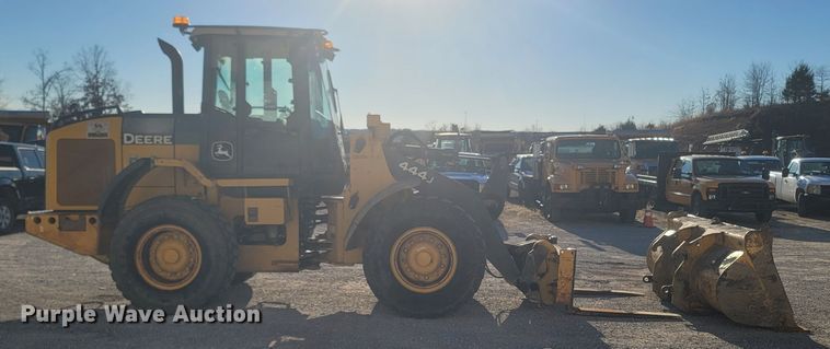 image for item JU9808 2007 John Deere 444J  wheel loader