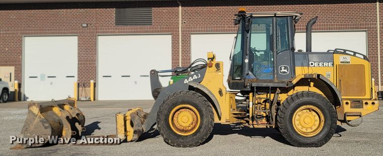 image for item JU9808 2007 John Deere 444J  wheel loader