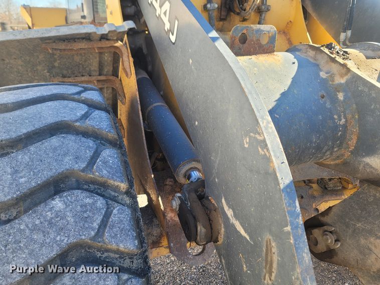 image for item JU9808 2007 John Deere 444J  wheel loader