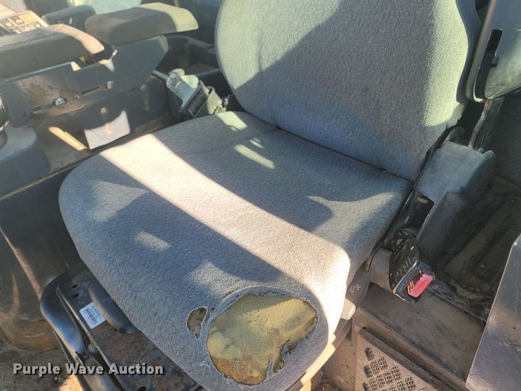 image for item JU9808 2007 John Deere 444J  wheel loader