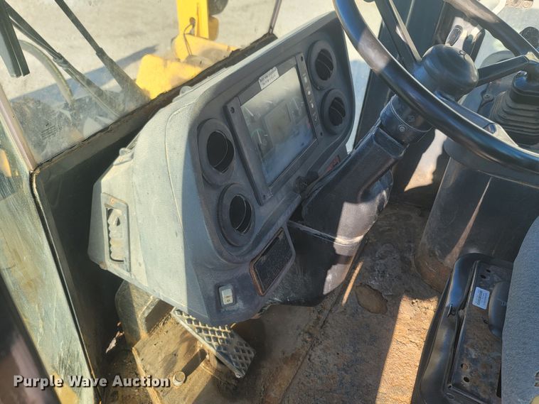 image for item JU9808 2007 John Deere 444J  wheel loader