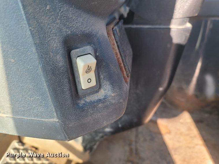 image for item JU9808 2007 John Deere 444J  wheel loader