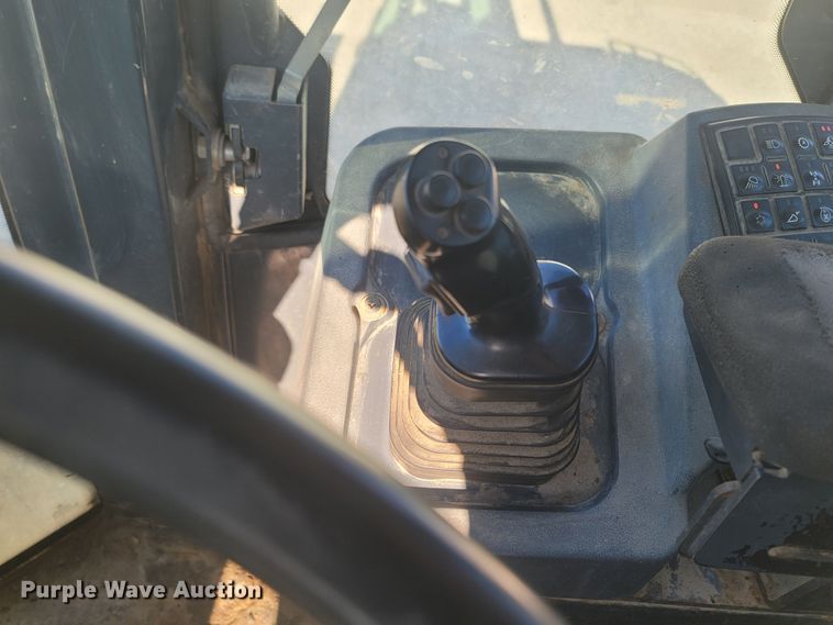 image for item JU9808 2007 John Deere 444J  wheel loader