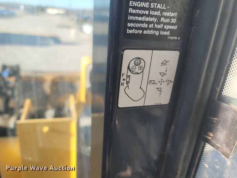 image for item JU9808 2007 John Deere 444J  wheel loader