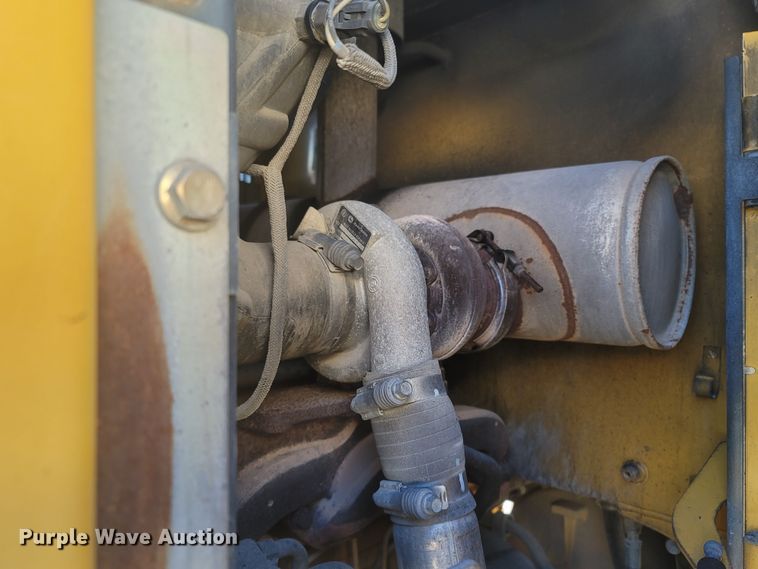 image for item JU9808 2007 John Deere 444J  wheel loader