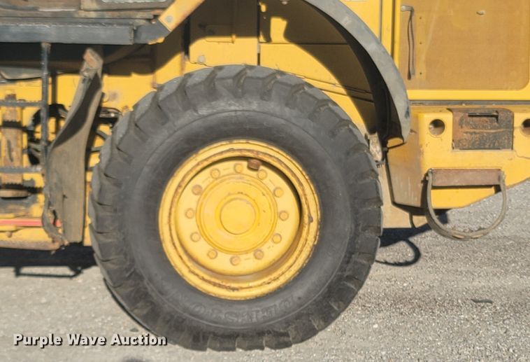 image for item JU9808 2007 John Deere 444J  wheel loader