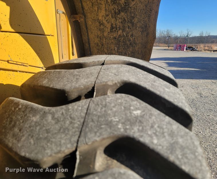 image for item JU9808 2007 John Deere 444J  wheel loader