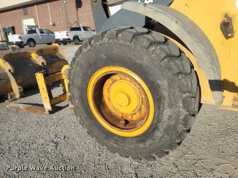 image for item JU9808 2007 John Deere 444J  wheel loader