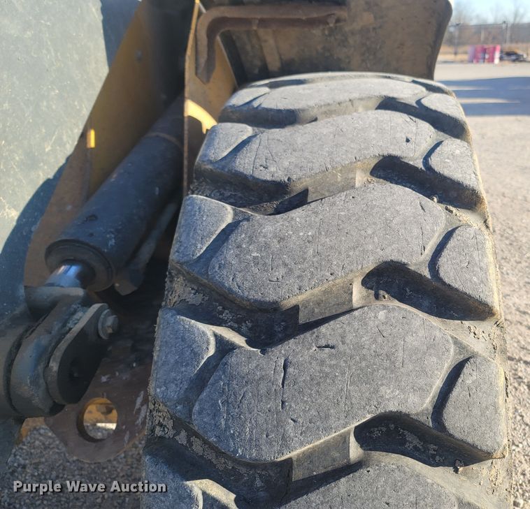 image for item JU9808 2007 John Deere 444J  wheel loader
