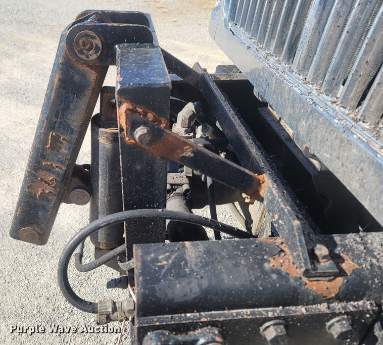 image for item JU9814 2005 International 7400  Crew Cab dump truck