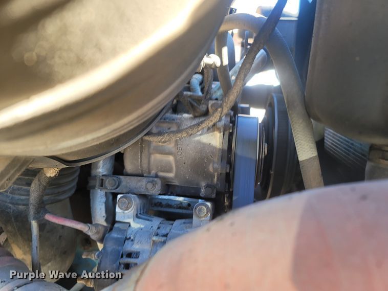 image for item JU9814 2005 International 7400  Crew Cab dump truck