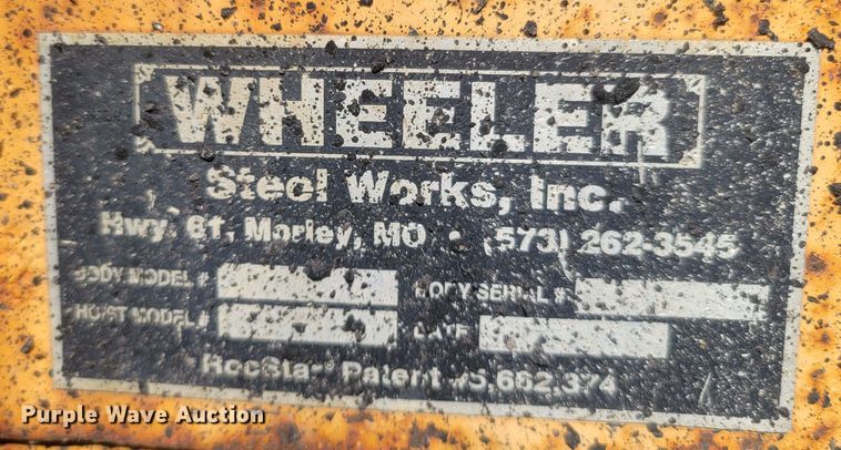 image for item JU9814 2005 International 7400  Crew Cab dump truck