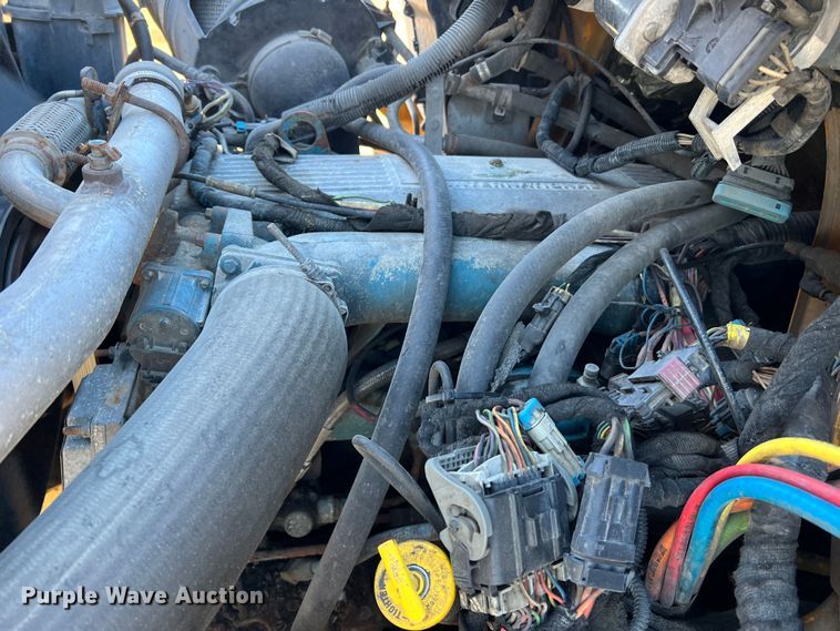 image for item JU9823 2006 International 7400  dump truck