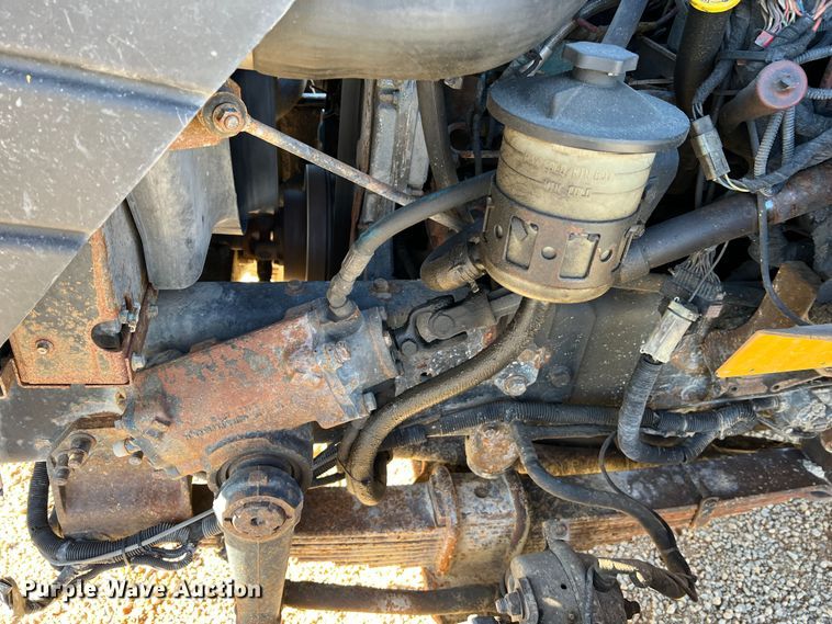 image for item JU9823 2006 International 7400  dump truck