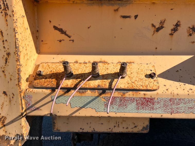 image for item JU9823 2006 International 7400  dump truck