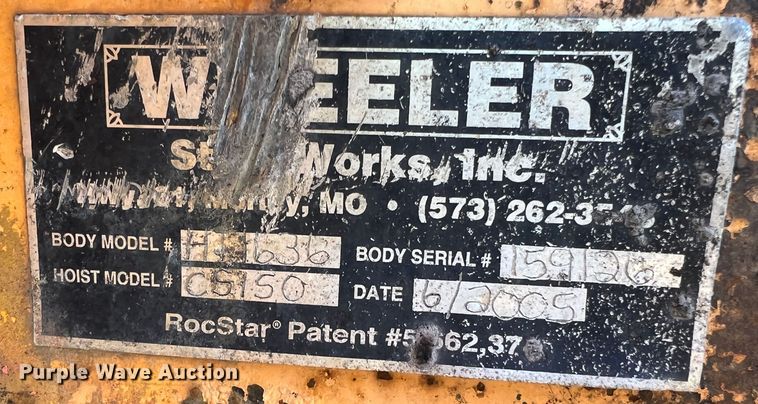 image for item JU9823 2006 International 7400  dump truck