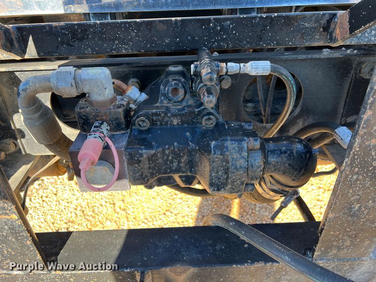 image for item JU9823 2006 International 7400  dump truck