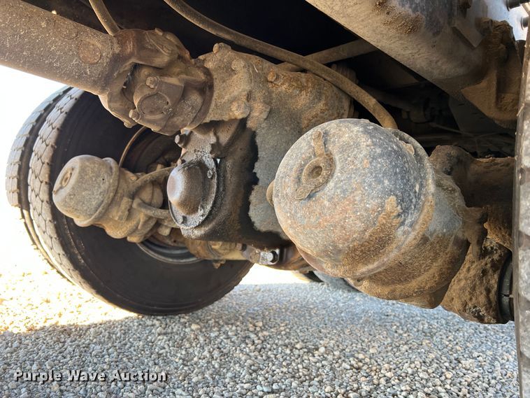 image for item JU9823 2006 International 7400  dump truck