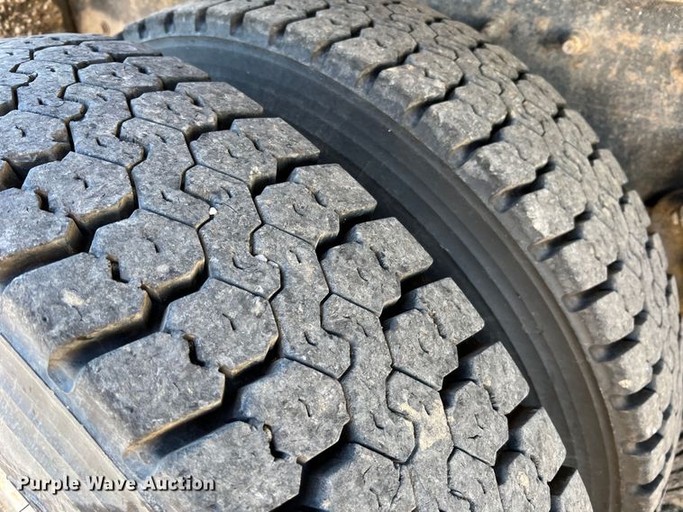 image for item JU9823 2006 International 7400  dump truck