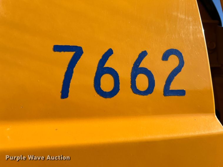 image for item JU9823 2006 International 7400  dump truck