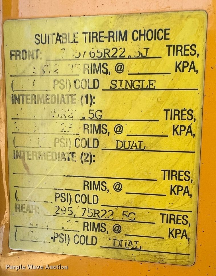 image for item JU9823 2006 International 7400  dump truck