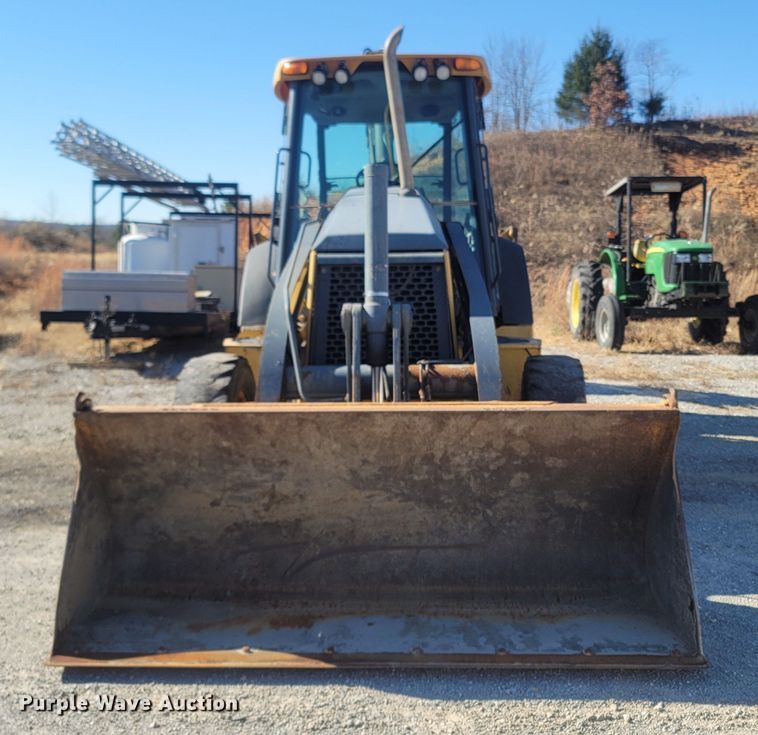 image for item JU9828 2008 John Deere 310SJ  backhoe