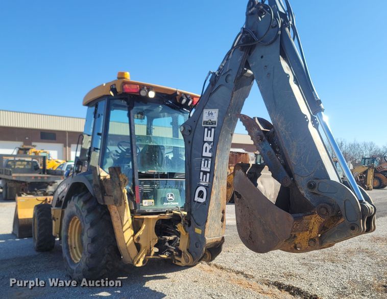 image for item JU9828 2008 John Deere 310SJ  backhoe