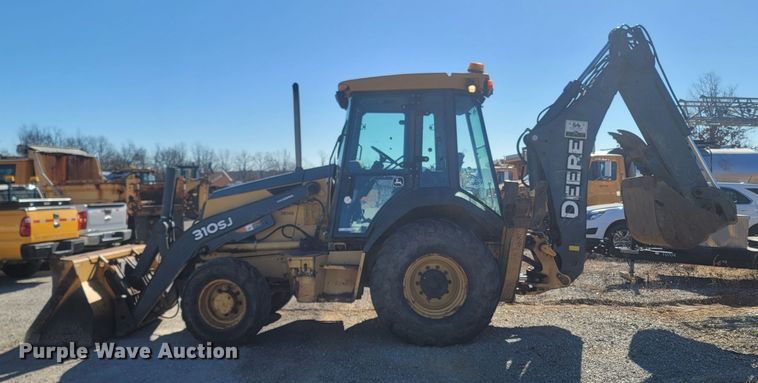 image for item JU9828 2008 John Deere 310SJ  backhoe