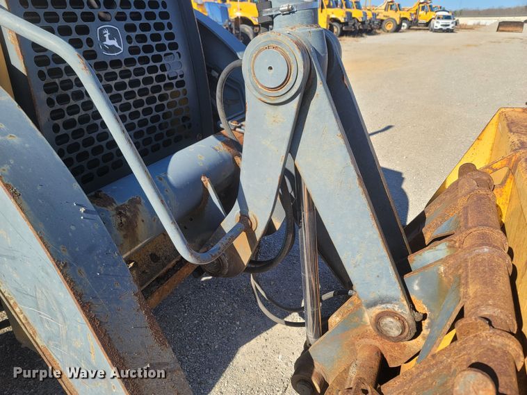 image for item JU9828 2008 John Deere 310SJ  backhoe