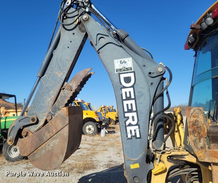 image for item JU9828 2008 John Deere 310SJ  backhoe