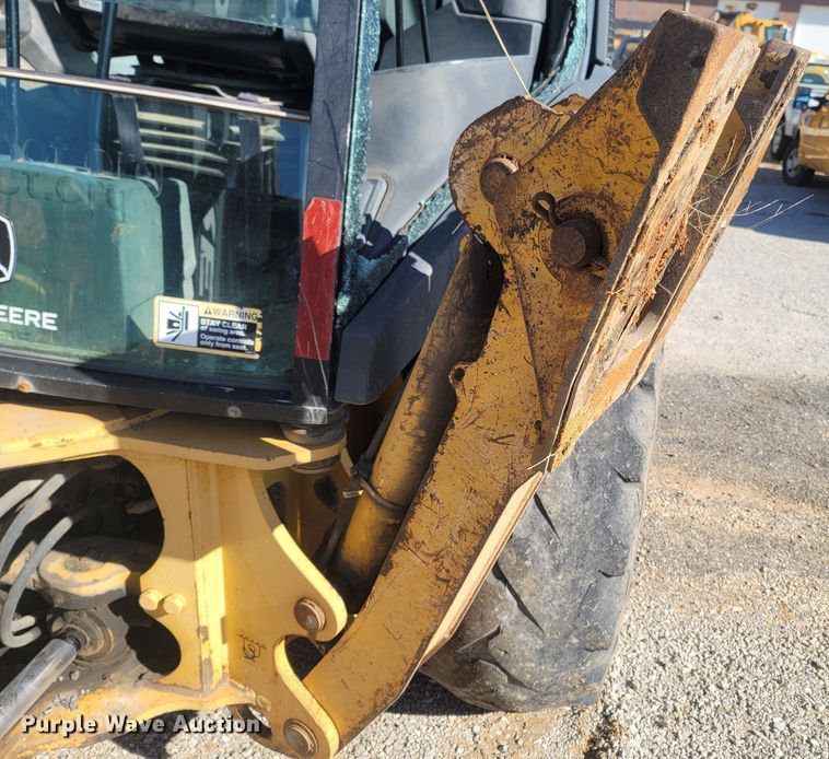 image for item JU9828 2008 John Deere 310SJ  backhoe